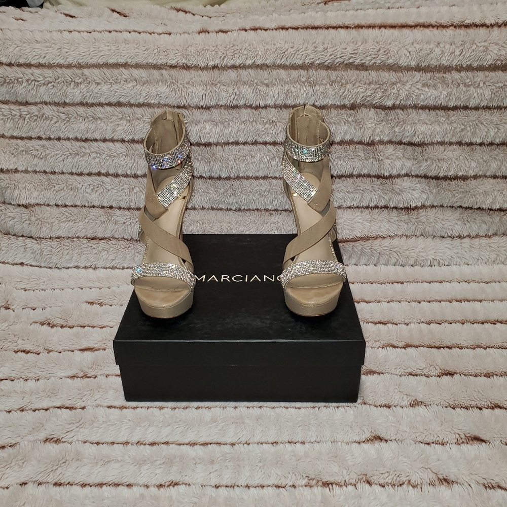 MARCIANO HEELS - Picture 2 of 7